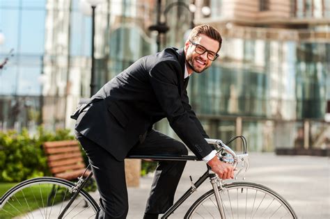 The Benefits of Bicycling to Work | Work-Fit