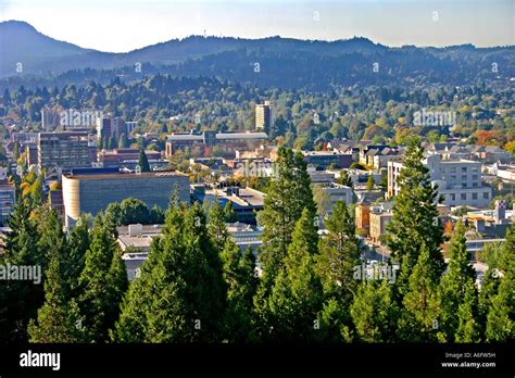 Elevated view from Skinner Butte of downtown Eugene Oregon Stock Photo - Alamy