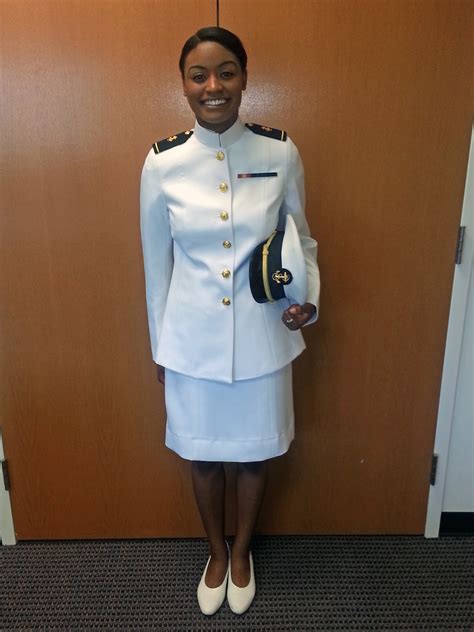 Navy to begin testing new female dress uniforms at Naval Academy graduation