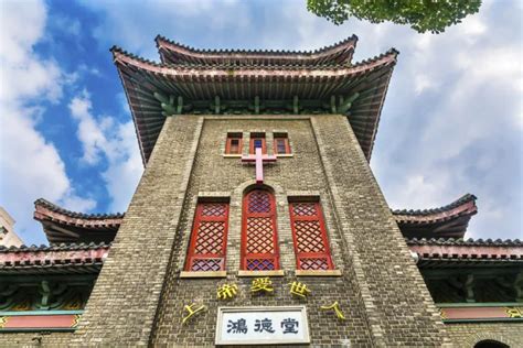 Chinese churches made to replace Ten Commandments with Xi Jinping quotes