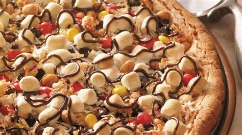 Cookies and Candy Pizza Recipe - BettyCrocker.com