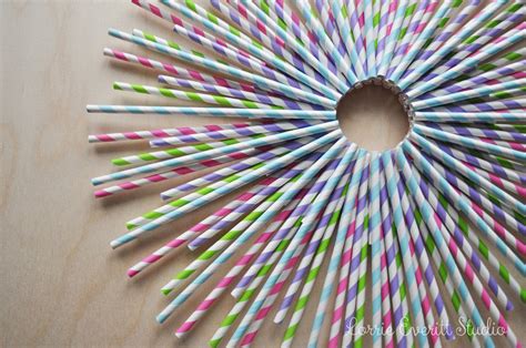 Lorrie Everitt Studio: paper straw wreath tutorial
