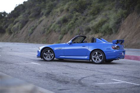 The 2009 Honda S2000 CR is a bad influence in the best possible way ...