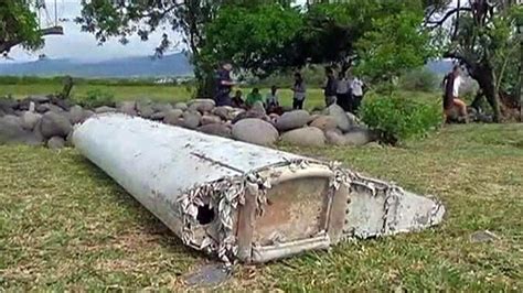 MH370: Plane wreckage found on French Indian Ocean island sparks ...