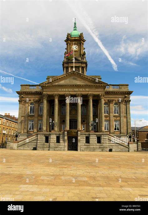 Hamilton Square and Birkenhead Town Hall which is now the Wirral Museum ...