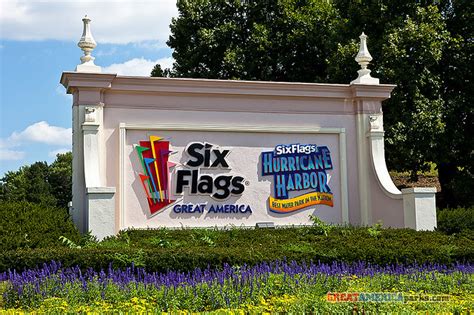 Six Flags Great America entrance sign | Six Flags Great Amer… | Flickr