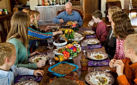 Photos: Ree Drummond's Ranch Thanksgiving | Drummond ranch, Ree ...