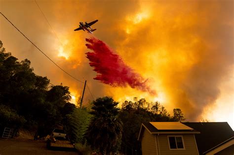 Climate change is almost certainly fueling California’s massive fires | MIT Technology Review