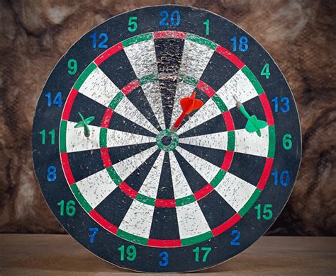 Grip, Stand, Throw – A Primer On Good Dart Throwing Technique - 3 Darts To Play