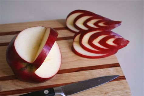 Amazing Apple Carving Art | Most Unbelievable & Amazing Things in the ...