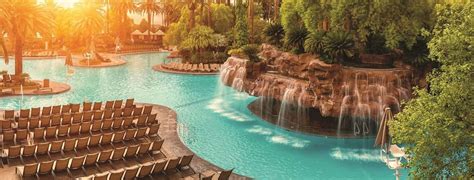 10 Best Water Parks in Las Vegas + MAP