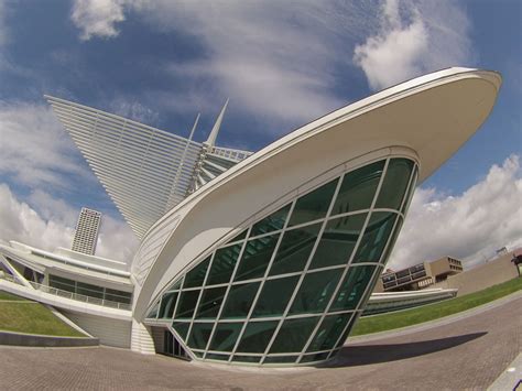 Pictures of the Milwaukee Art Museum in Wisconsin