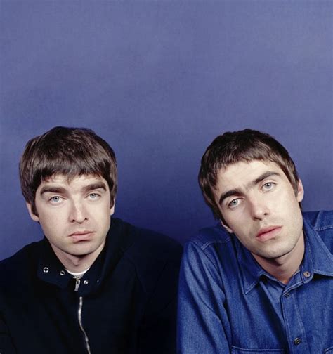 OASIS、『Be Here Now』25周年記念し初期4タイトルが国内一貫生産の限定カラー・ヴァイナル仕様2LPで8/24リリース