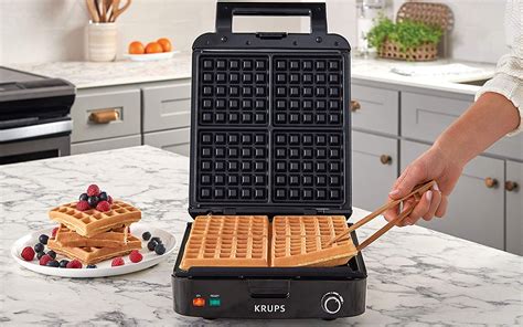 Top 10 Best Waffle Makers in 2021 Reviews | Buyer’s Guide