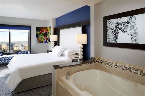 10 Best Las Vegas Hotels with In-Room Jacuzzi Tubs in 2024