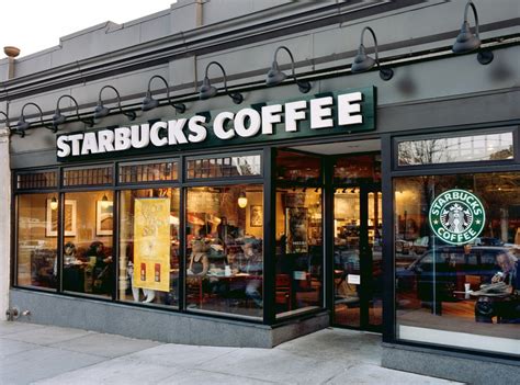 Starbucks Just Launched Its New Rewards Program and People Are Already ...