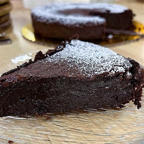 Sinfully Delicious Easy Chocolate Torte Recipe - Flourless - Veena ...