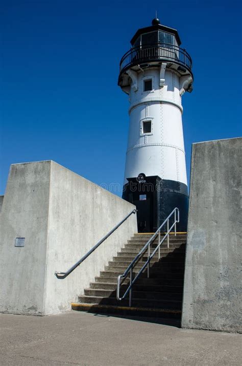 Canal Park Lighthouse, Also Known As South Breakwater Light in Duluth ...