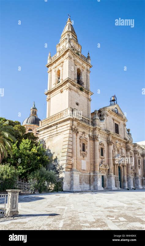 Ragusa cathedral hi-res stock photography and images - Alamy