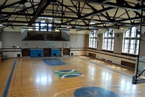 Basketball gym and facility: Location 4249 | Rent this location on Giggster