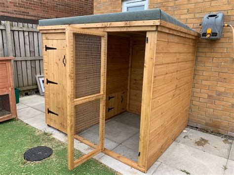 Bespoke Wooden Rabbit Hutches UK I Indoor & Outdoor Hutches