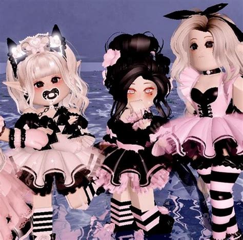 ᴗ･`♡ | Halloween outfits, Aesthetic roblox royale high outfits, High tea outfit