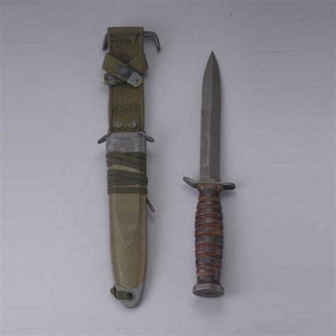 U.S. M3 Trench knife of World War II : Lot 2178