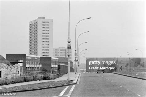 470 Uk Flats 1970s Stock Photos, High-Res Pictures, and Images - Getty ...