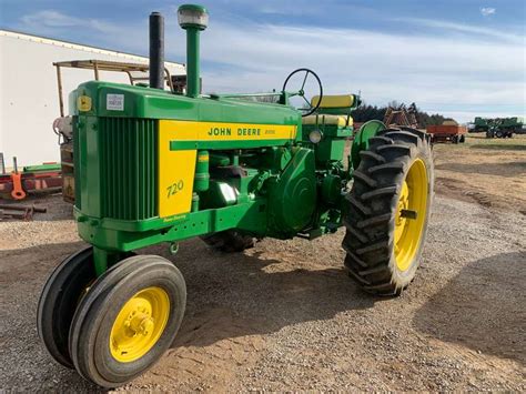 1957 John Deere Diesel 720 Tractor - Gavel Roads Online Auctions