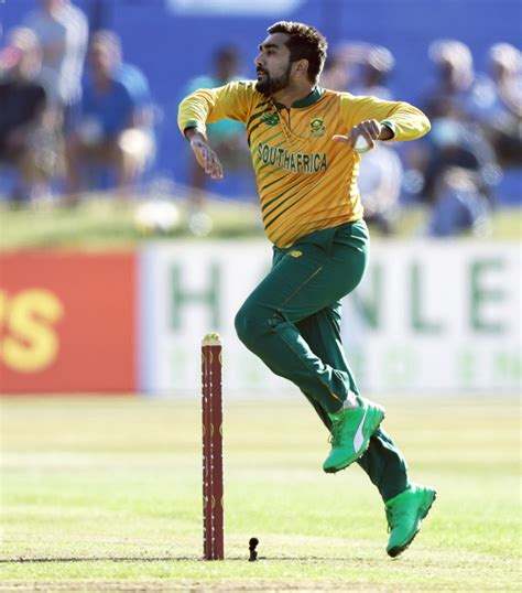 World's best Shamsi spins web around hosts as South Africa beat Ireland ...