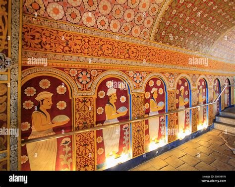 Sri lanka kandy wall painting hi-res stock photography and images - Alamy