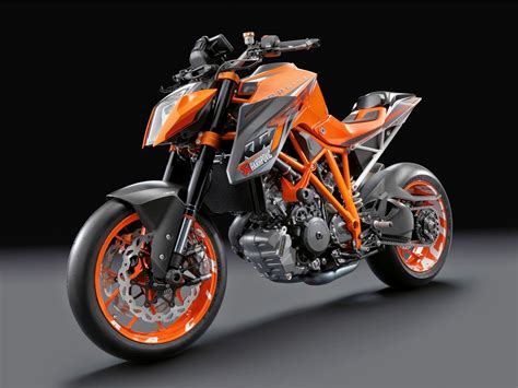 Classic Cars Reviews: KTM Duke - Exclusive Bikes