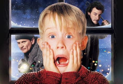 12 Highest-Grossing Not-Really-A-Christmas-Movie Christmas Movies At ...