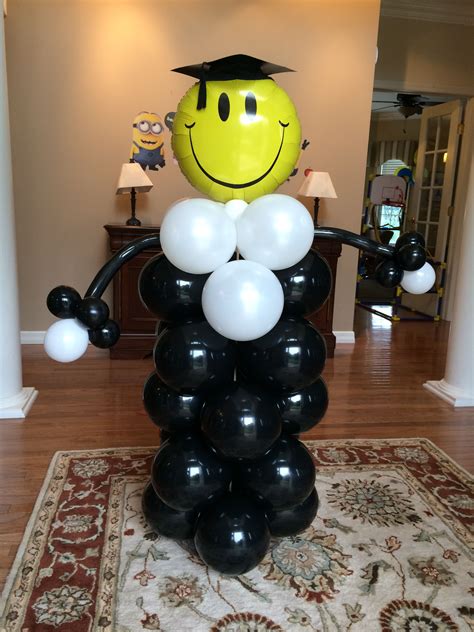 Graduation Balloon Sculpture | Graduation balloons, Balloon sculptures ...