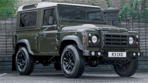 These Custom Land Rover Defenders Are Absolutely Insane | Land rover defender, Land rover, Defender