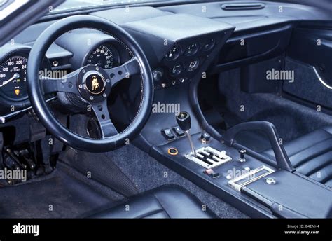 Lamborghini miura sv interior hi-res stock photography and images - Alamy