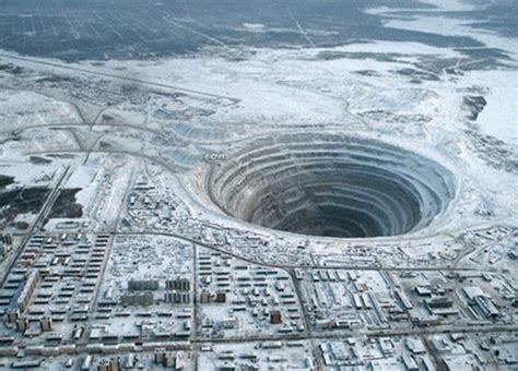 World’s Biggest Diamond Mine | I Like To Waste My Time