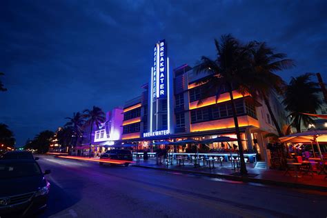 Breakwater Hotel Miami Beach Art Deco Ocean Drive Beach Art Deco, Ocean Drive, Miami Beach ...