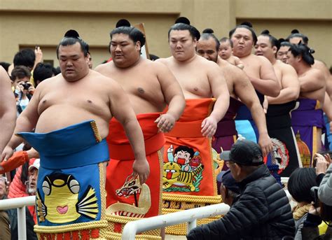 This 85-year-old Brit is Japan’s most famous sumo wrestling commentator