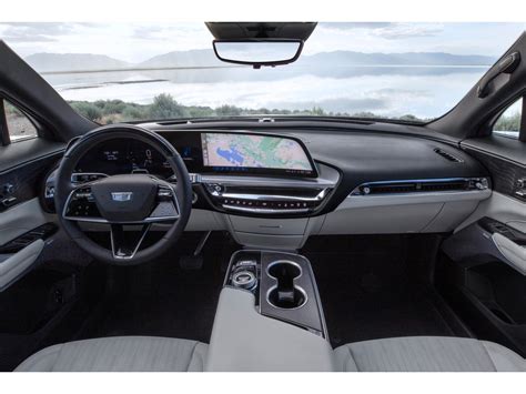 2024 Cadillac Lyriq: 44 Interior Photos | U.S. News