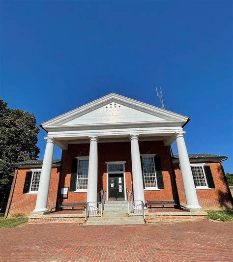 Nottoway County Courthouse in Nottoway Court House, Virginia. Built in 1839 using the Greek ...