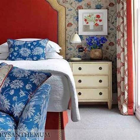 Anna Hackathorn — Continuing the theme of red & blue bedroom...