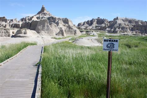 Top 5 Hiking Trails in Badlands National Park – Black Hills Visitor