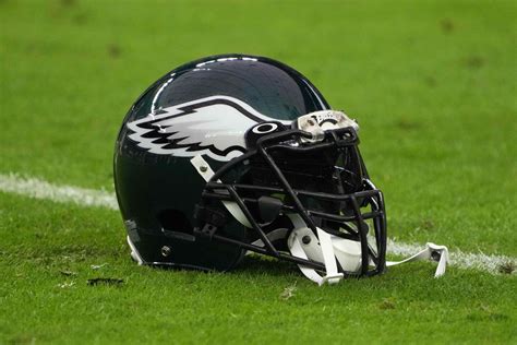 Eagles, Jets, Bengals unveil alternate helmets - The Athletic