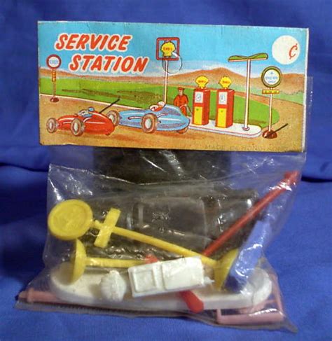 Vintage Toy Shell Oil Gasoline Station Set ~ 1950's Gas Pumps & Island ~ Signs ~ Car ~ Original ...