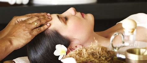 Ayurvedic Massage: A Holistic Approach – MAYI Yoga Academy