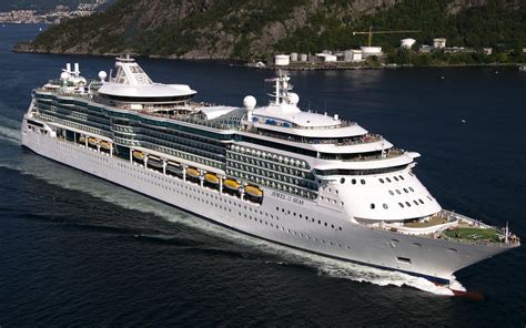 Download Vehicle Cruise Ship HD Wallpaper