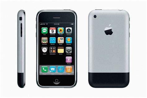 A first-gen iPhone sold at auction for $190K | WIRED Middle East