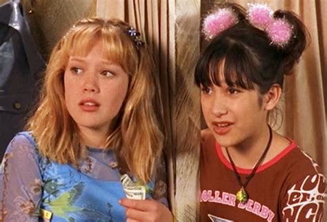 ‘Lizzie McGuire’ Reunion: Hilary Duff & LaLaine — Bra Episode [Video ...