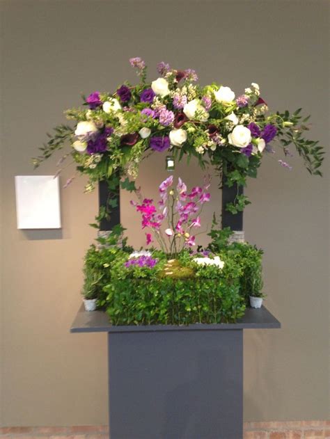 frame with flowers | 葬儀の花, フローラル, お葬式